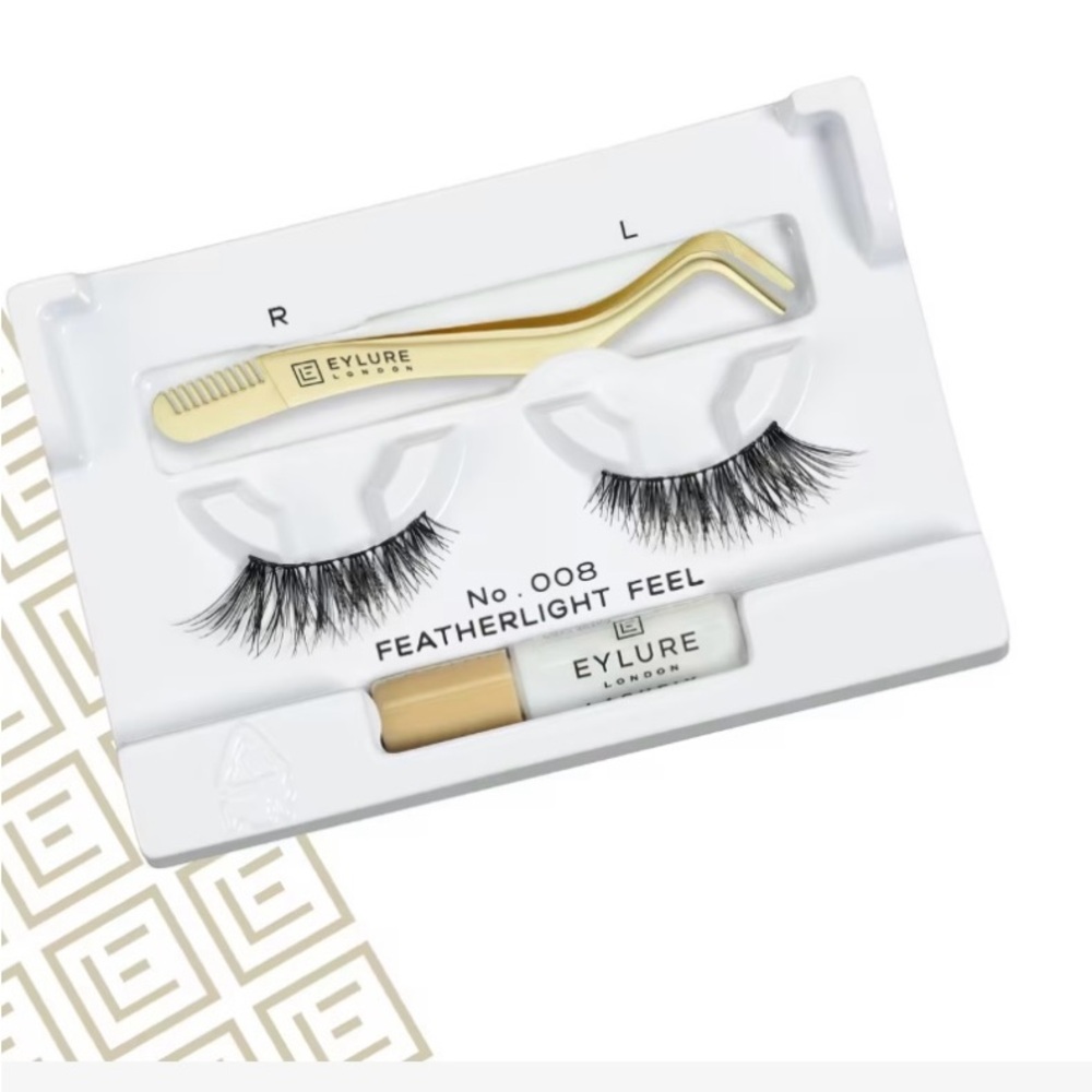 Lashes - Picture 2 of 5
